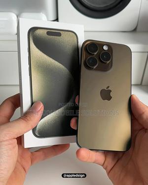 New Apple iPhone 15 Pro Max 256 GB Green - main view