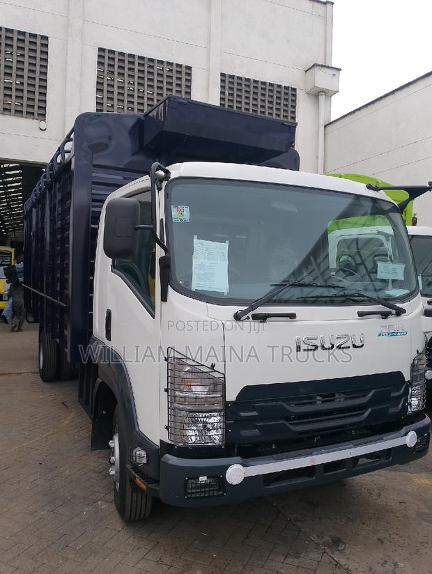 Isuzu 2024 White