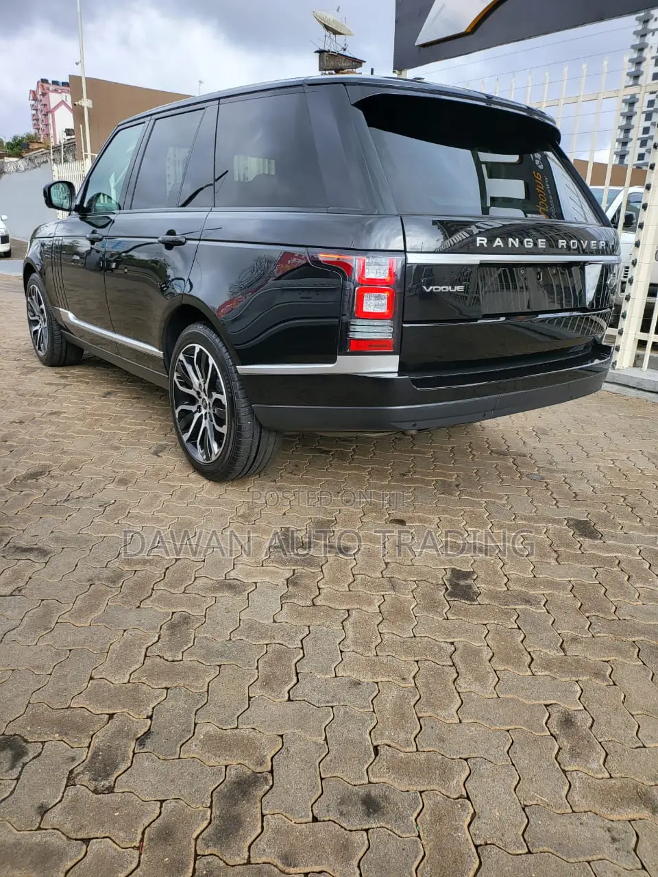 Land Rover Range Rover Vogue 2016 Black