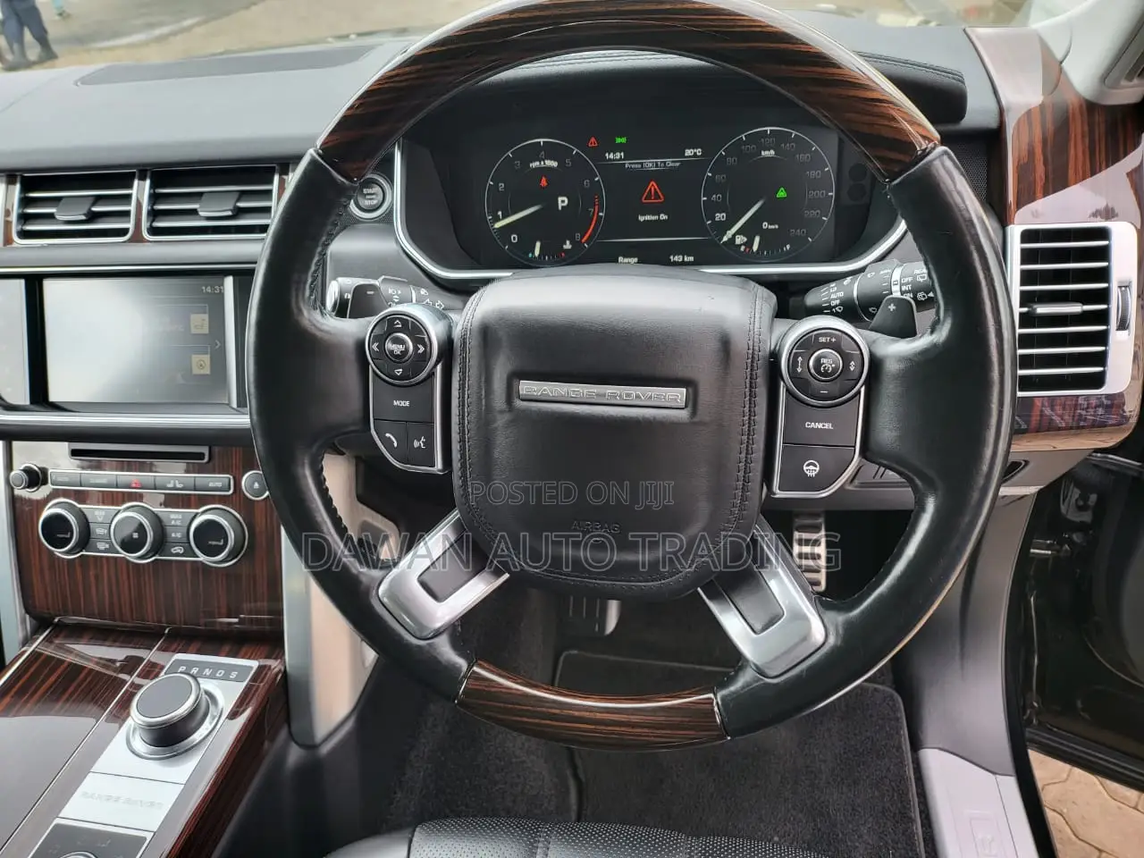 Land Rover Range Rover Vogue 2016 Black
