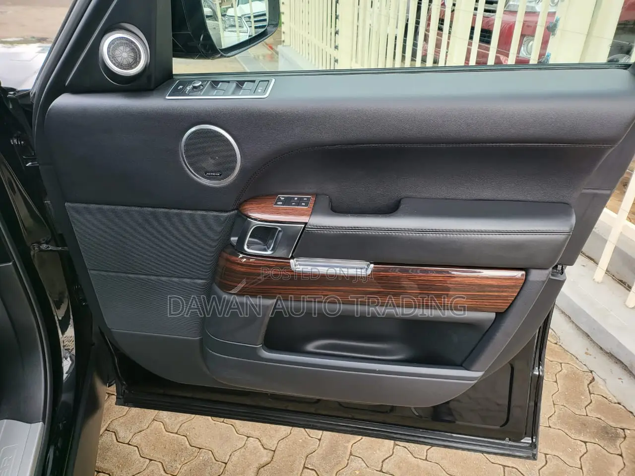 Land Rover Range Rover Vogue 2016 Black