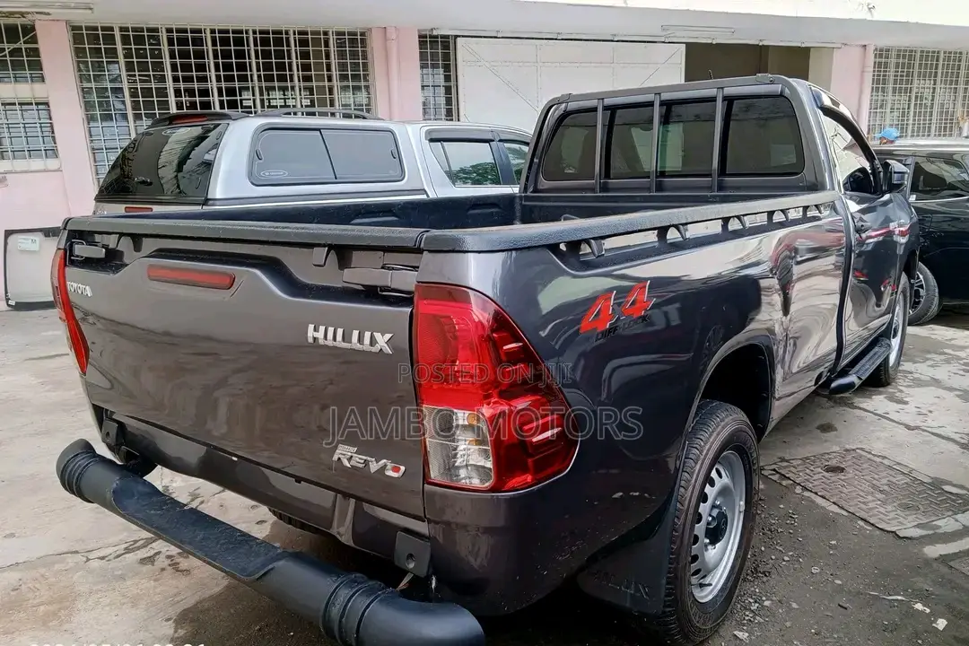 Toyota Hilux 2017 Black