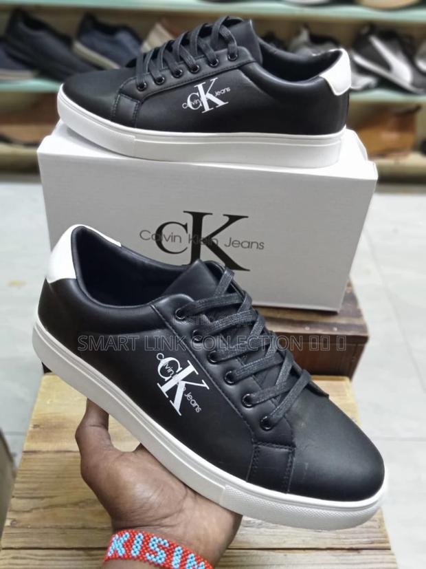 Calvin Klein  - thumbnail 2