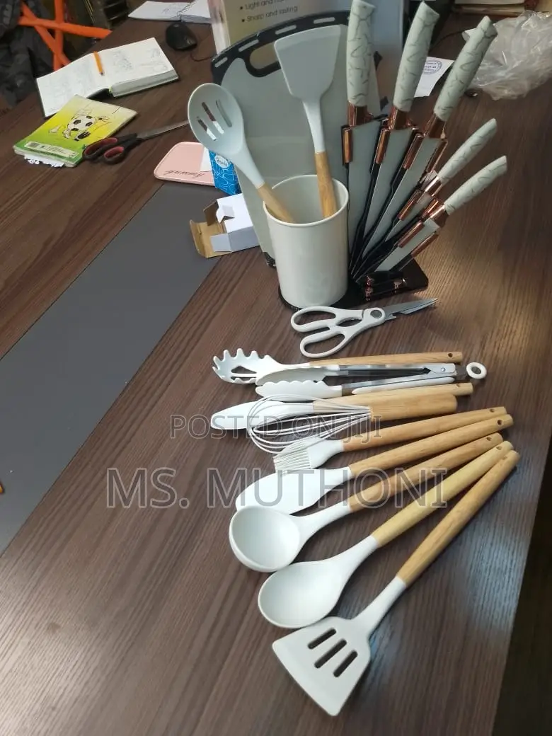 19pc Kitchenware Set