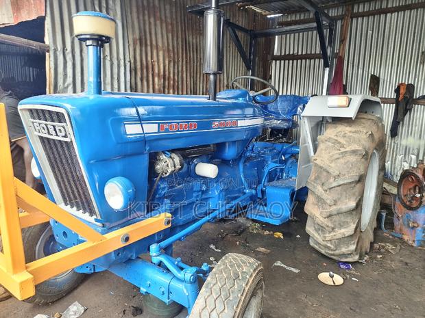 5000 Ford Tractor - thumbnail 4