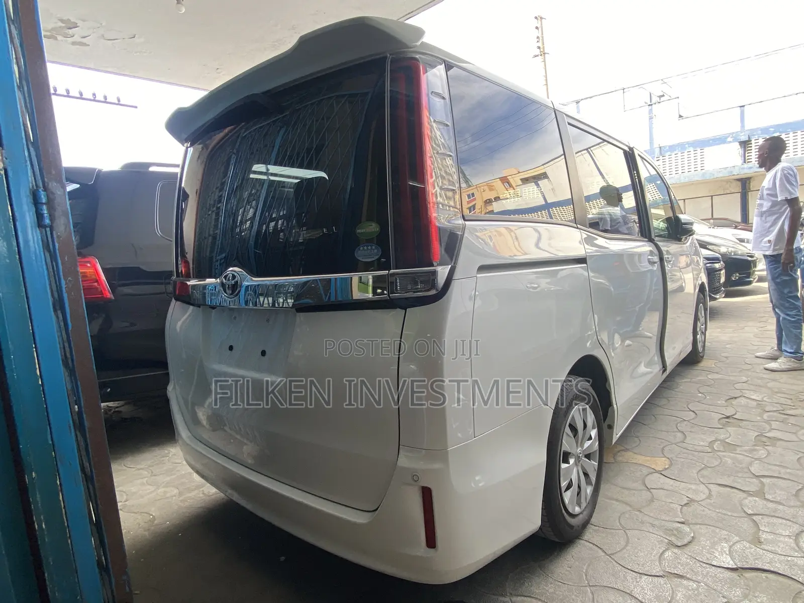 Toyota Voxy 2018 White