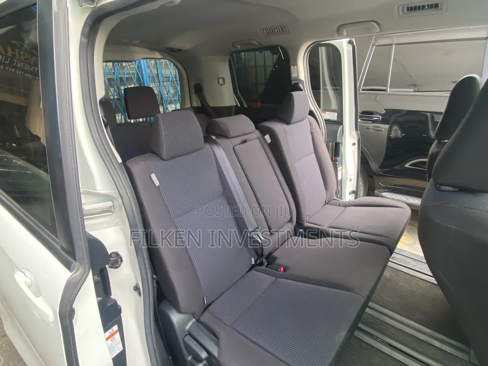 Toyota Voxy 2018 White