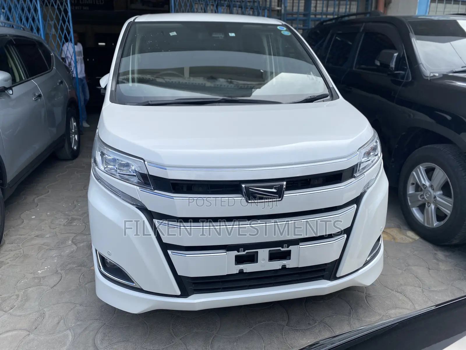 Toyota Voxy 2018 White
