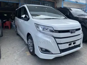Toyota Voxy 2018 White