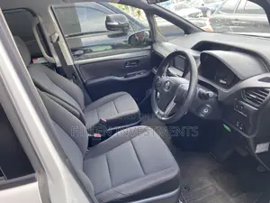 Toyota Voxy 2018 White