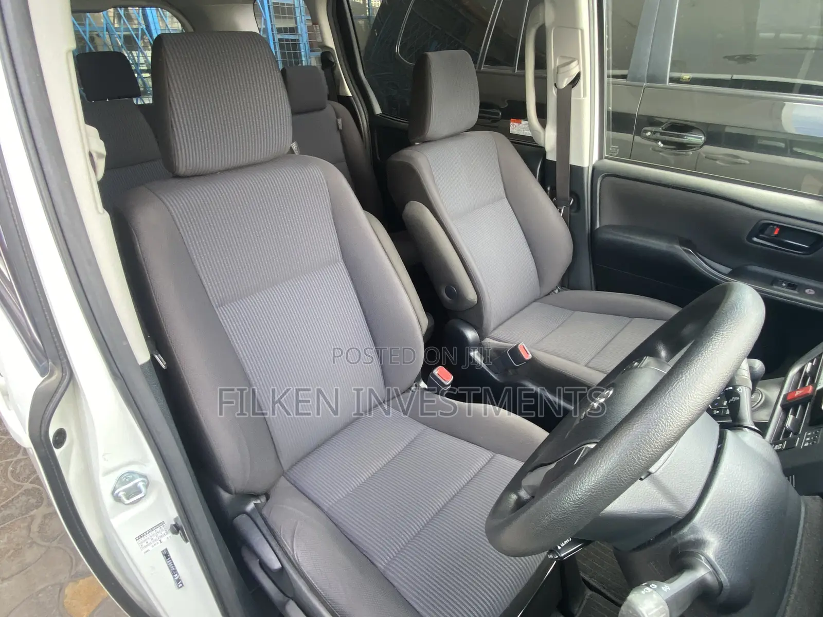 Toyota Voxy 2018 White