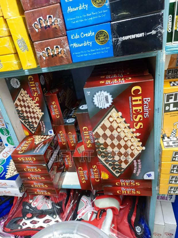 Chess UNO/Taboo/Chess/ What You Meme? /Game Available - main view