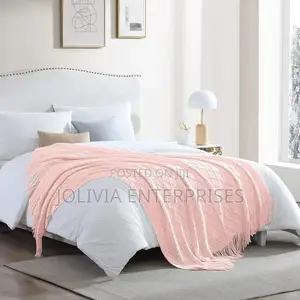 High Quality Knitted Throw Blankets