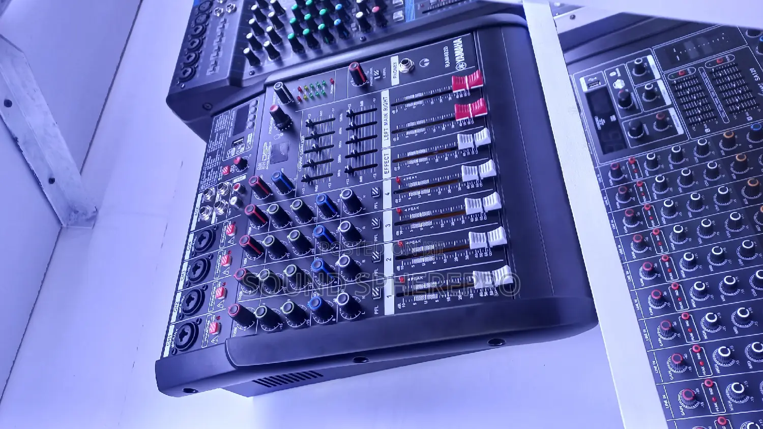 Yamaha RAM 402D 4 Channel Powered Mixer