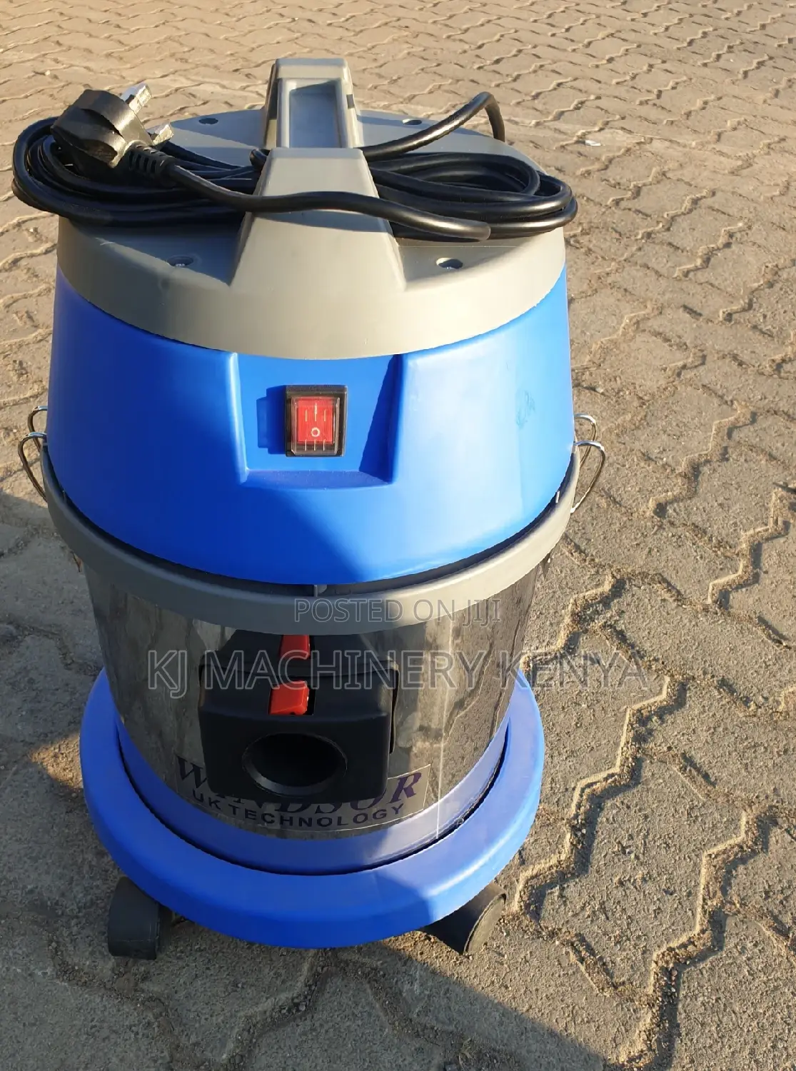 Vaccuming Cleaning Machine