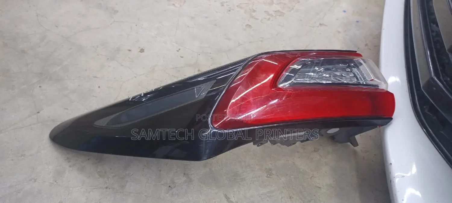 Right Side Backlight Harrier 2017