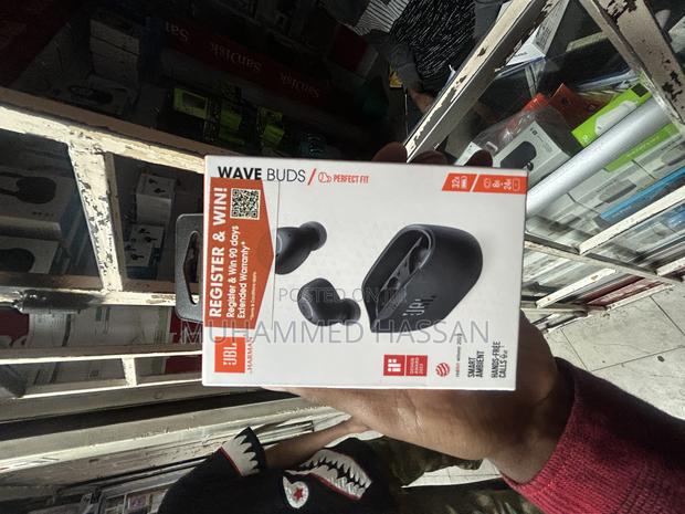 JBL Wave Buds - main view