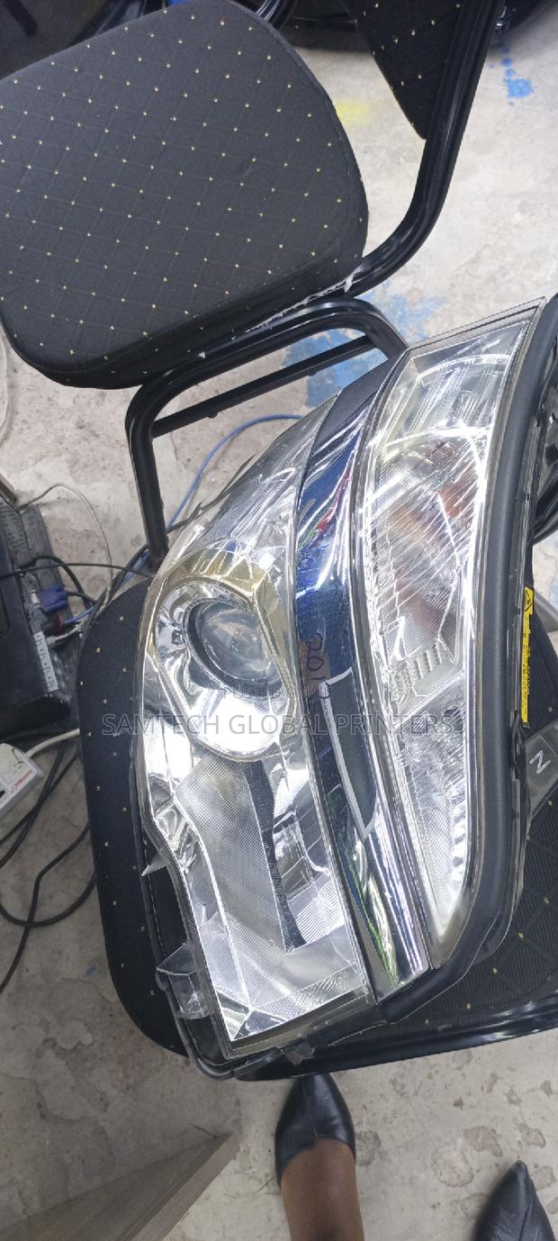 Unique Voxy 2012 Headlight