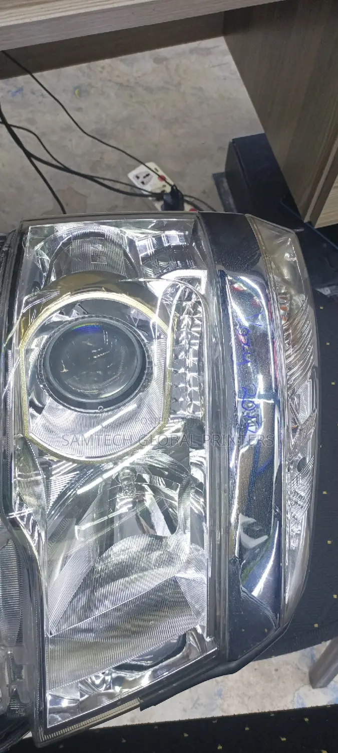 Clear Voxy 2012 Headlight