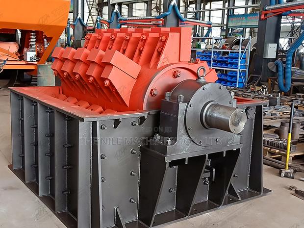 Ore Hammer Mill Machine for Crushed Stone and Sand Making - thumbnail 3