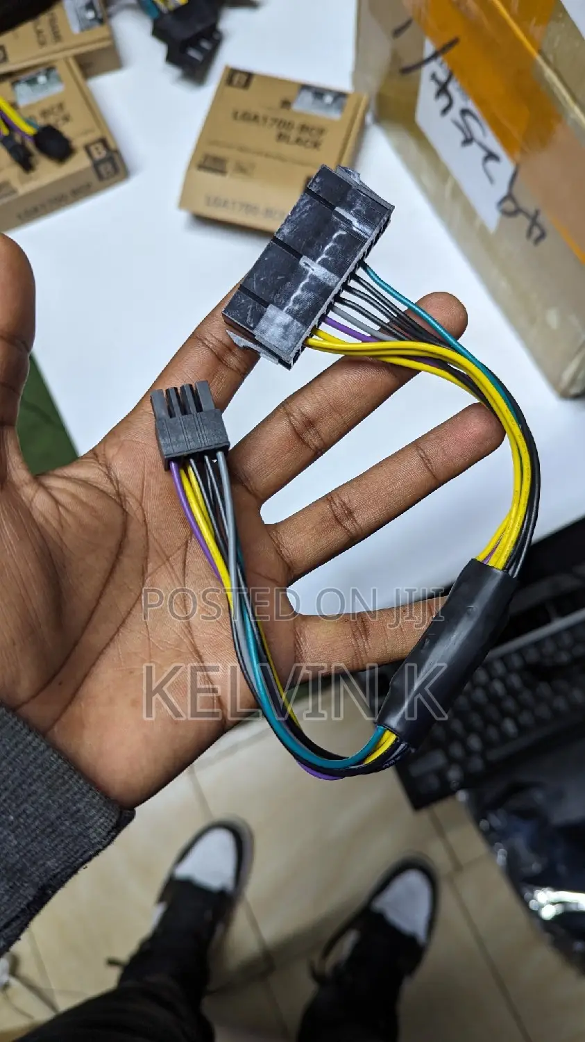 24 Pin to 8 Pin Power Supply Adapter