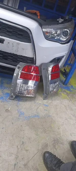 Quality Toyota Spade Backlight