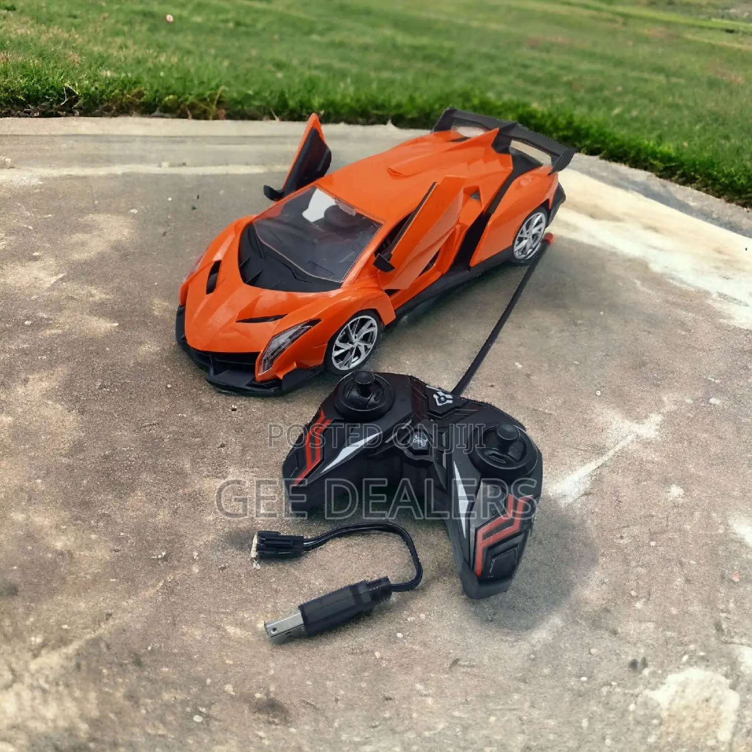 Rechargeable Remote Control Toy Car, Open/Closes Door