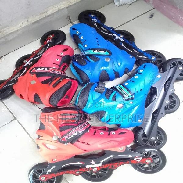 New Design 3 Wheel Rubber Skates Available