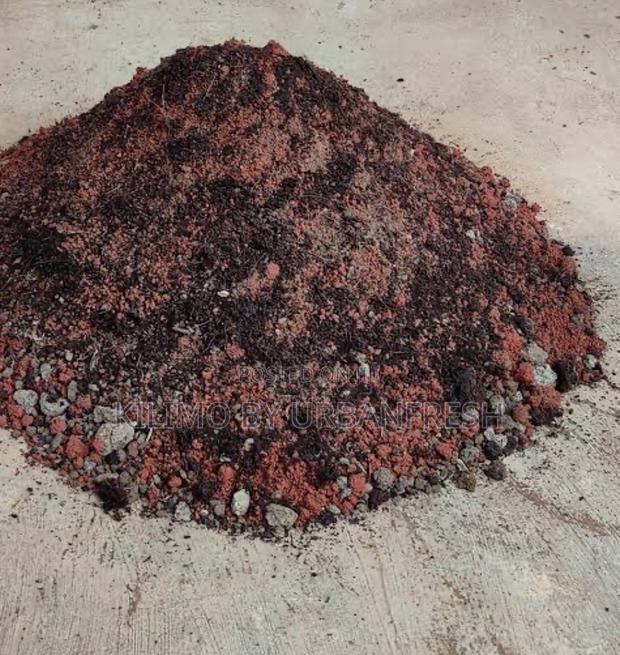 Red Soil Manure Mixed 90kg Sack - main view
