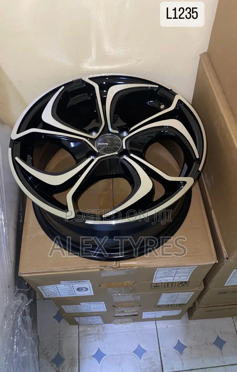 Size 15 Inches Black Sliver Alloy Rims Set