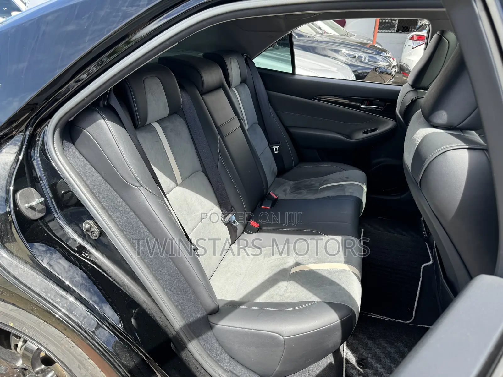 Toyota Crown 2017 Matt Black