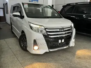 Toyota Noah 2.0 FWD (8 Seater) 2017 White