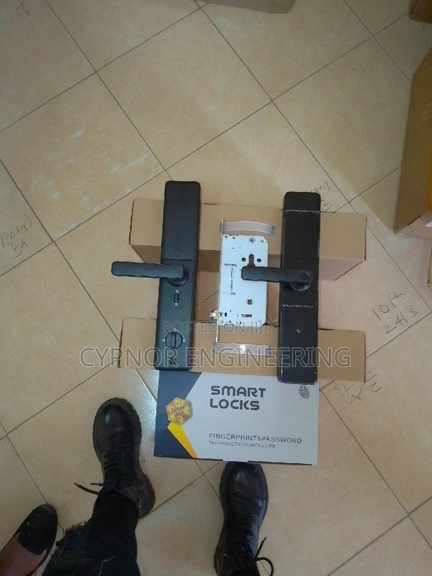 Biometric Smart Locks for Apartments - main view