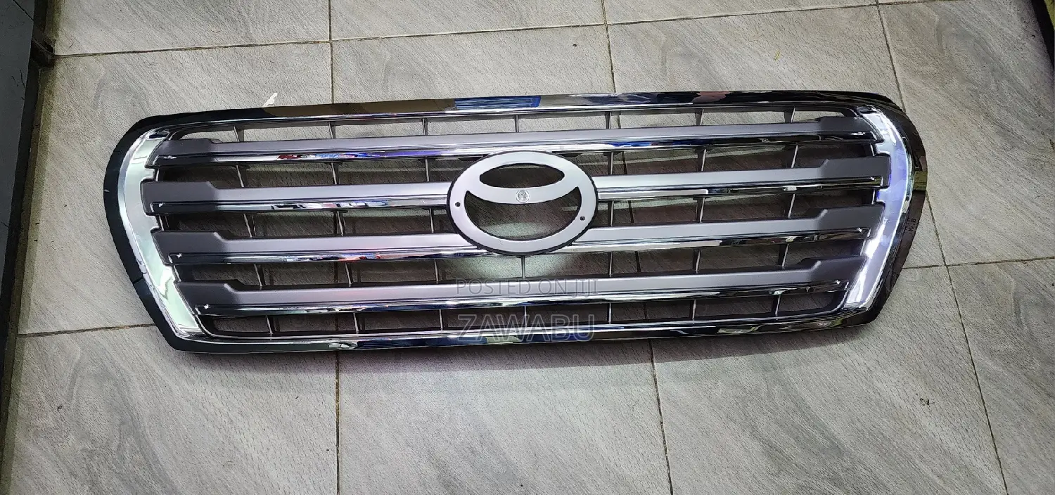 Land Cruiser V8 FJ 200 2012 Onwards Front Grill
