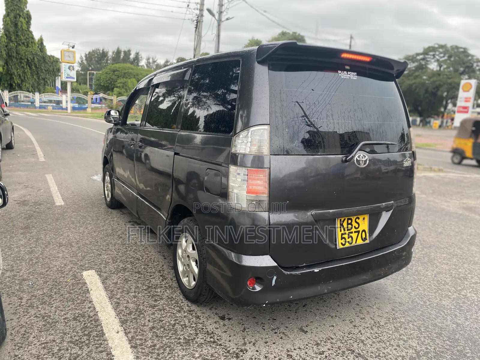 Toyota Voxy 2005 Grey