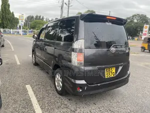 Toyota Voxy 2005 Grey