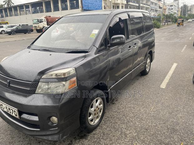 Toyota Voxy 2005 Grey - thumbnail 5