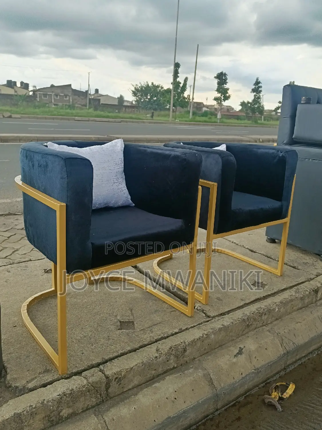 Manicure Salon Seats, Black and Gold