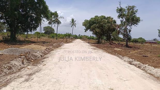 Kizingo an 1/4 Plots for Sale 1st Row - thumbnail 4