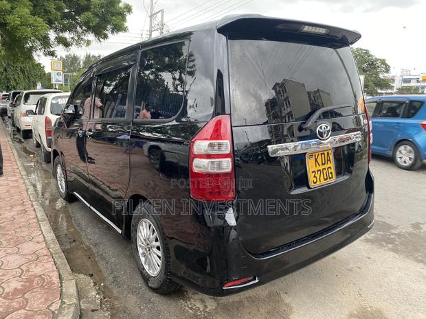 Toyota Voxy 2014 Black - thumbnail 6