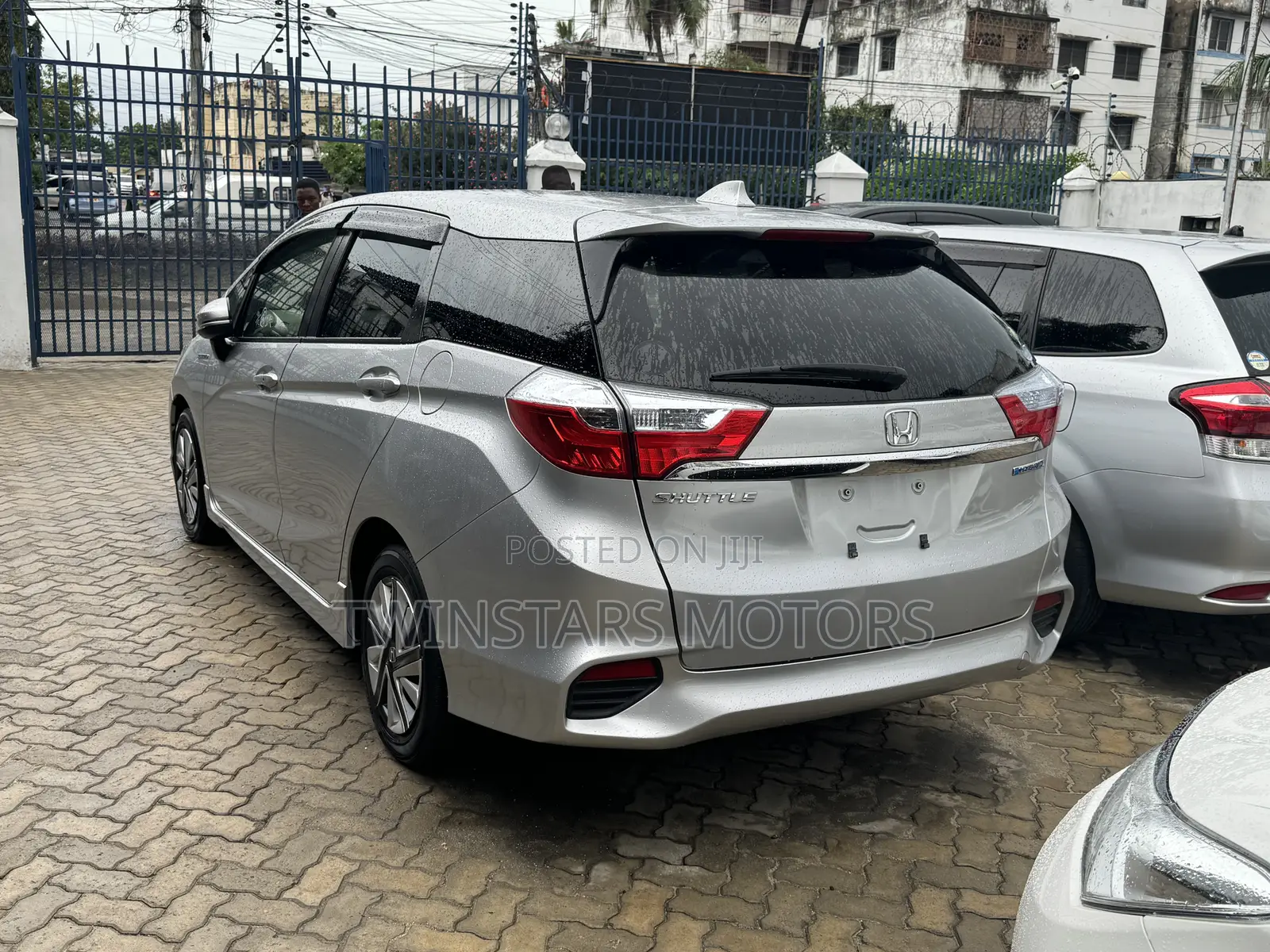 Honda Fit Shuttle 1.5 Hybrid 2WD 2017 Black