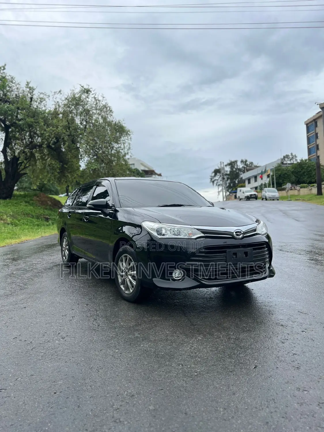 Toyota Corolla Fielder 2017 Black