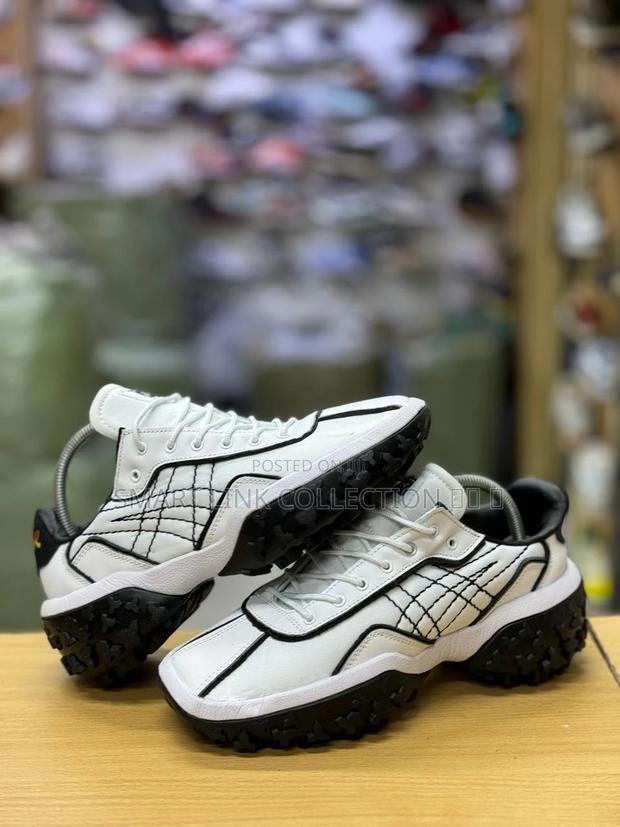Onitsuka Tiger Sneakers - main view