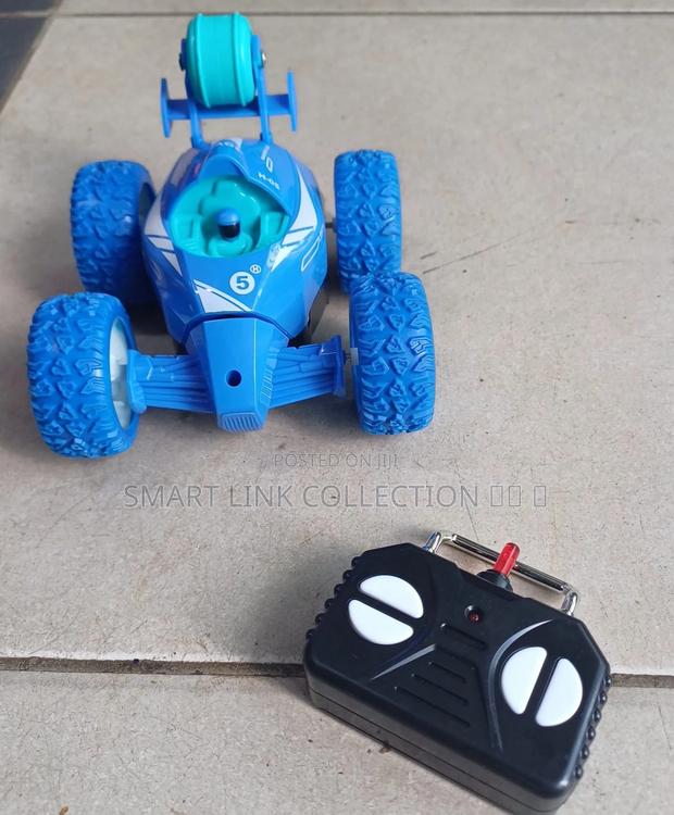 Blue Stunt Car - thumbnail 2