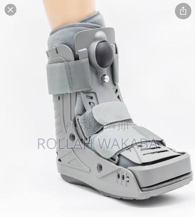 Air Walker Boot
