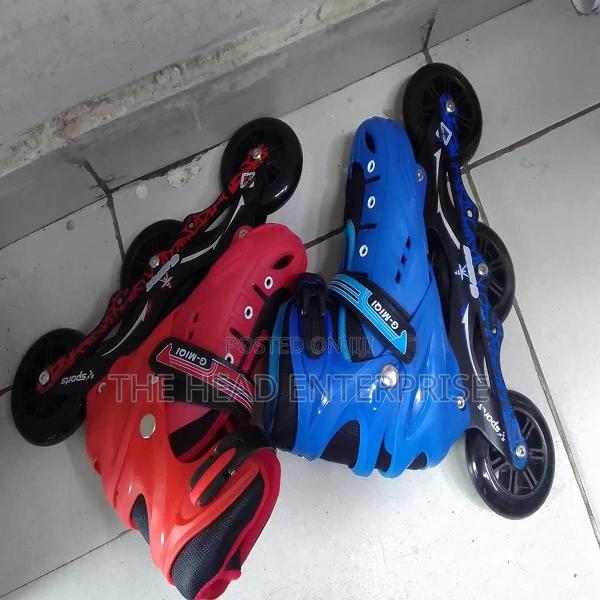 Brandnew 3 Wheel Execellent Skate Shoe (39-42)