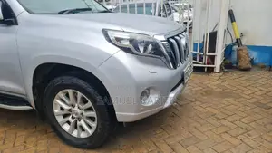 Toyota Land Cruiser Prado 2015 Silver