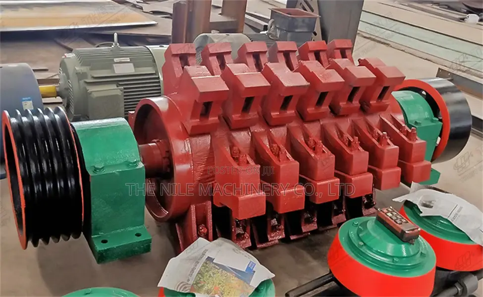 Industry Granite Basalt Breaking Stone Fine Crusher Machine