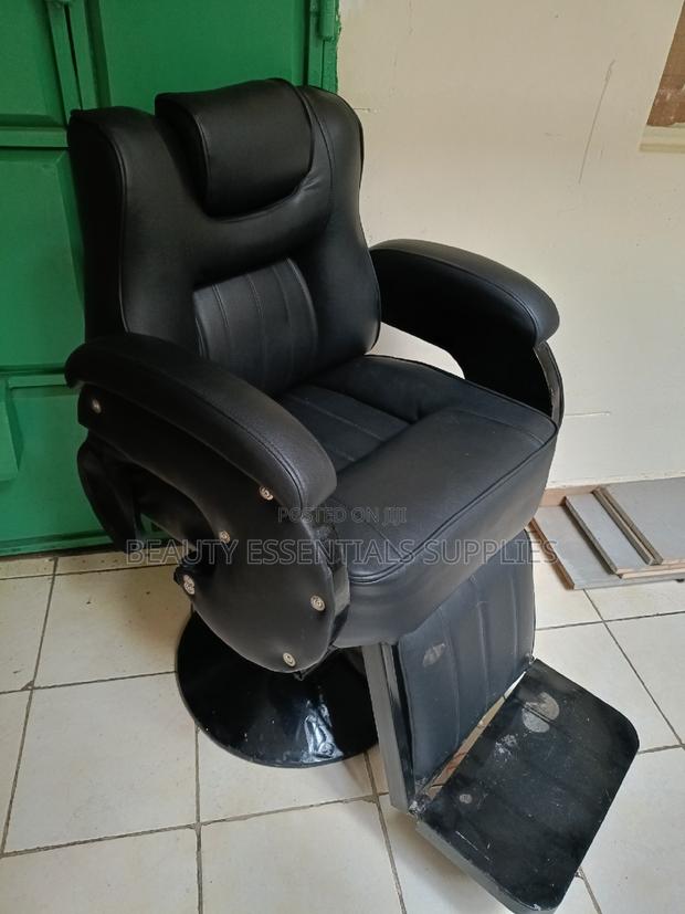 Executive Covered Barber Chair - main view