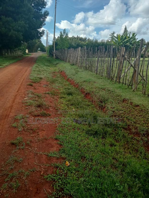 1/4 Kapseret Inder Area 3km From Tarmac